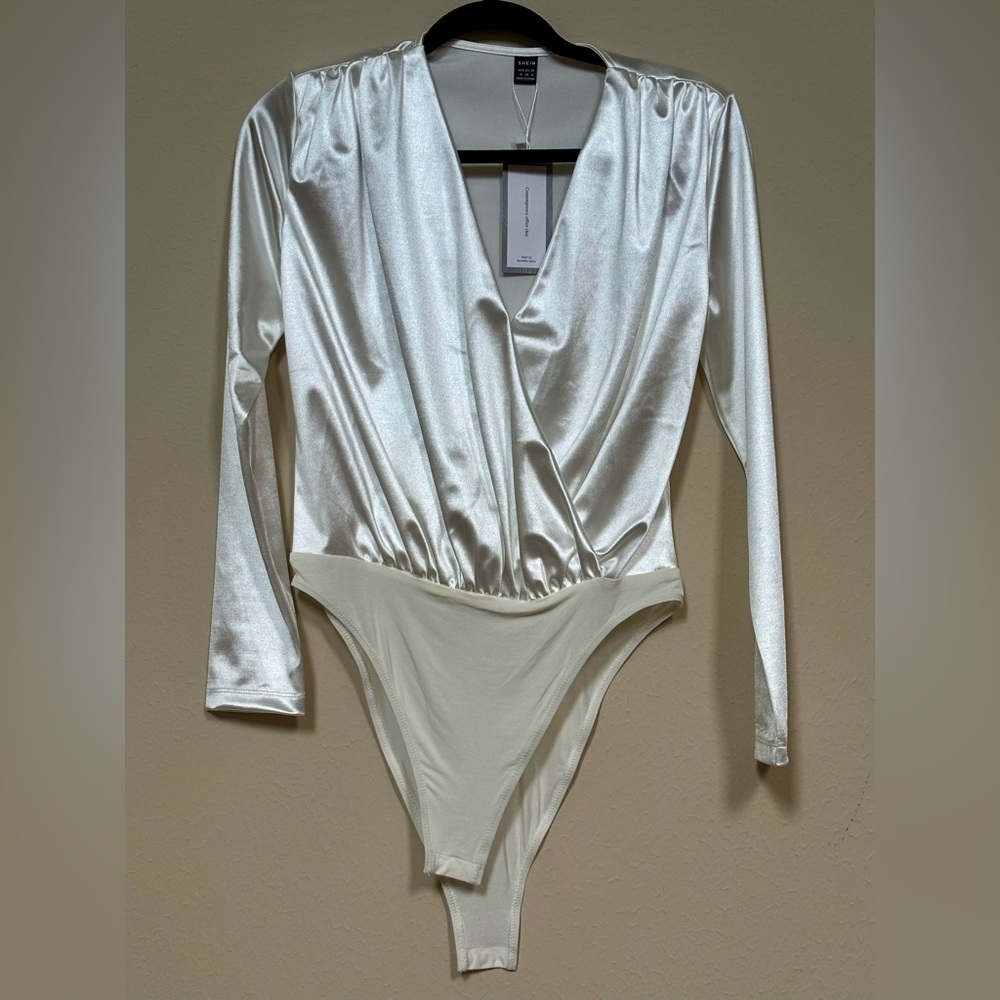 SHEIN White Satin-like Bodysuit